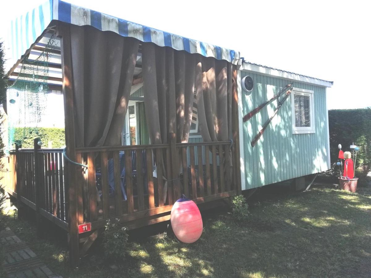 מלון Gastes La Cabane Des Pecheurs מראה חיצוני תמונה